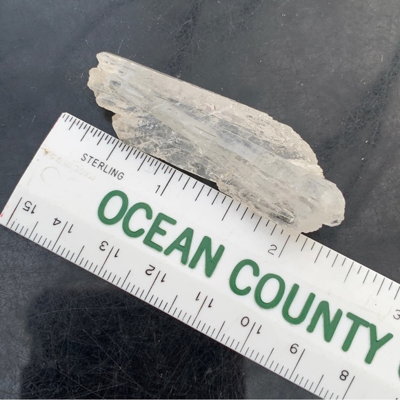 Faden Quartz: 66 Carats Specimen from Pakistan - Picture 11 of 14